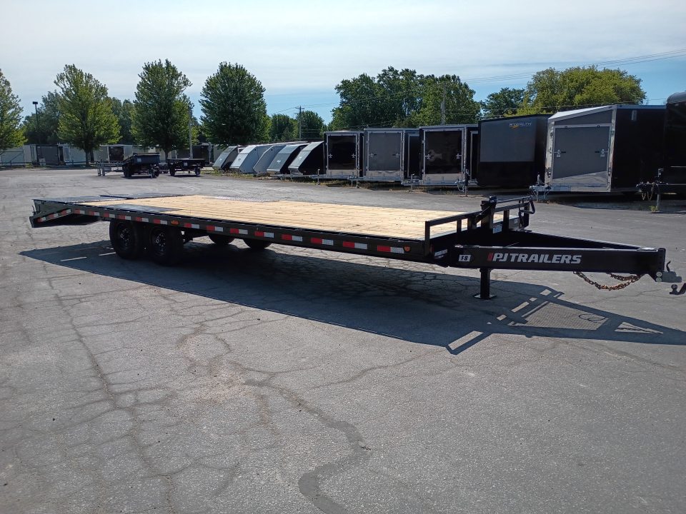 New 2027 PJ Trailers F8262