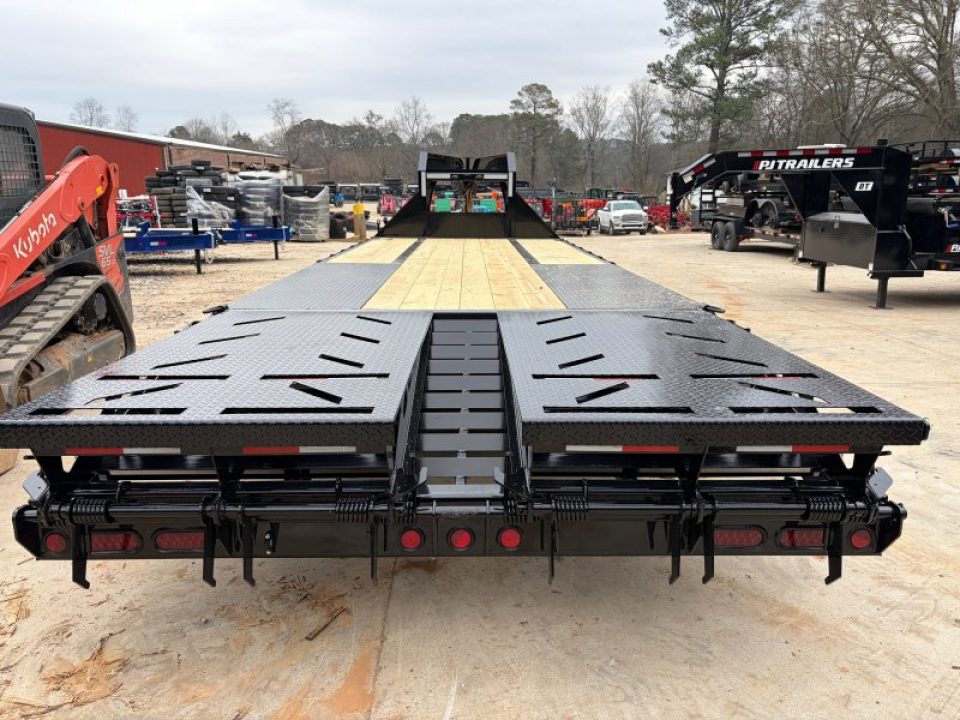 New 2026 Iron Bull FLG Deckover Trailer