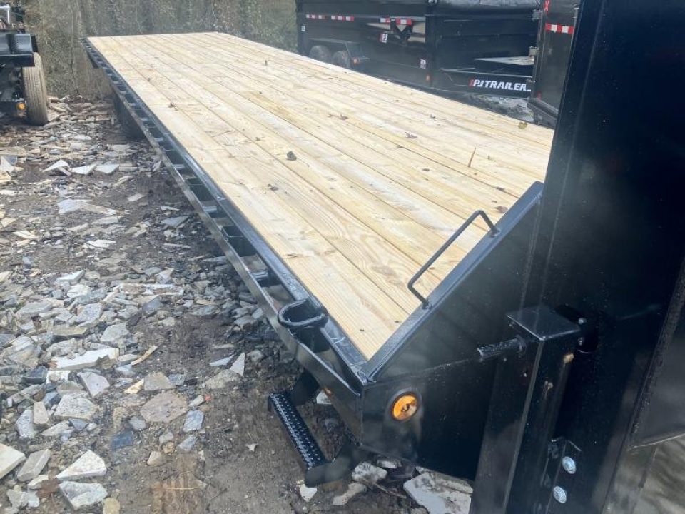 New 2025 Iron Bull FTG Deckover Trailer