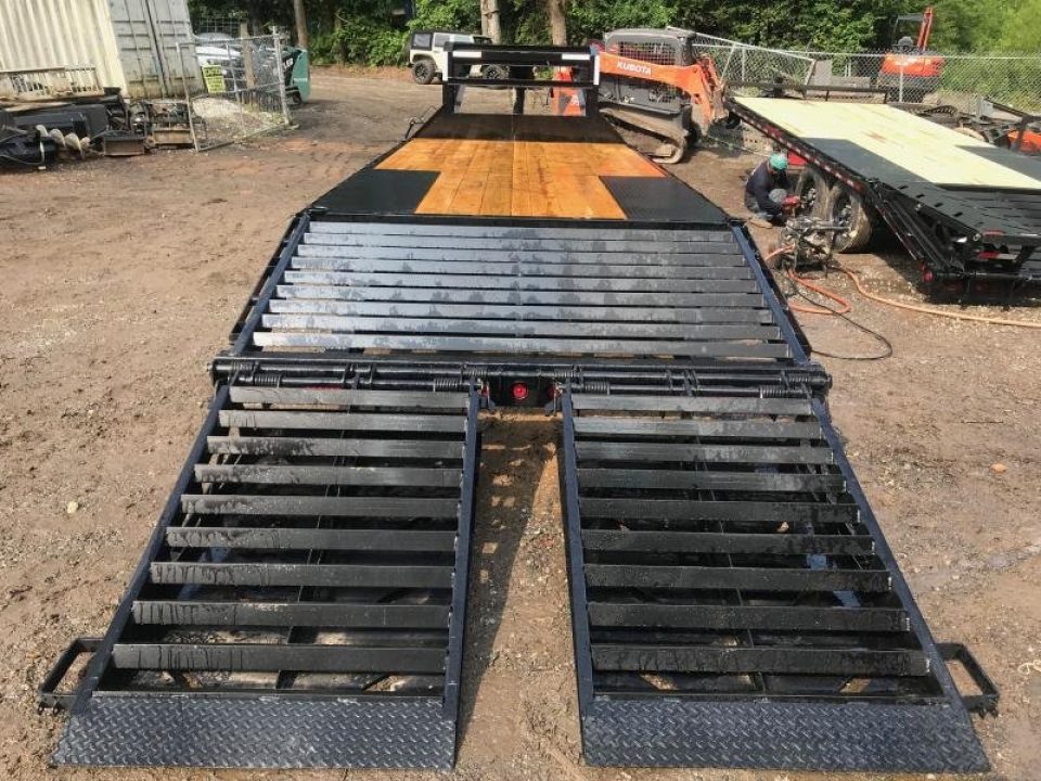 New 2024 Iron Bull FDG Deckover Trailer