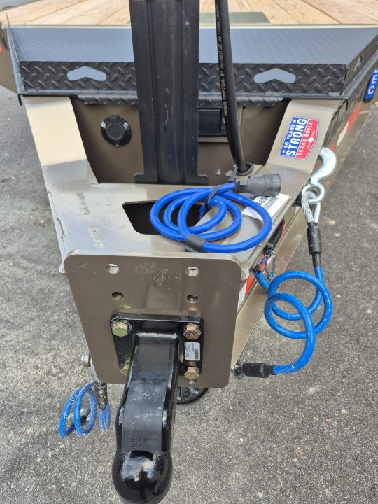 New 2027 DiamondC 24' Deckover w/ Max Ramps, 12,900 lb Payload DEC 208