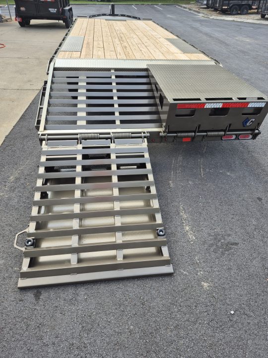 New 2027 DiamondC 24' Deckover w/ Max Ramps, 12,900 lb Payload DEC 208