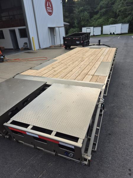 New 2027 DiamondC 24' Deckover w/ Max Ramps, 12,900 lb Payload DEC 208