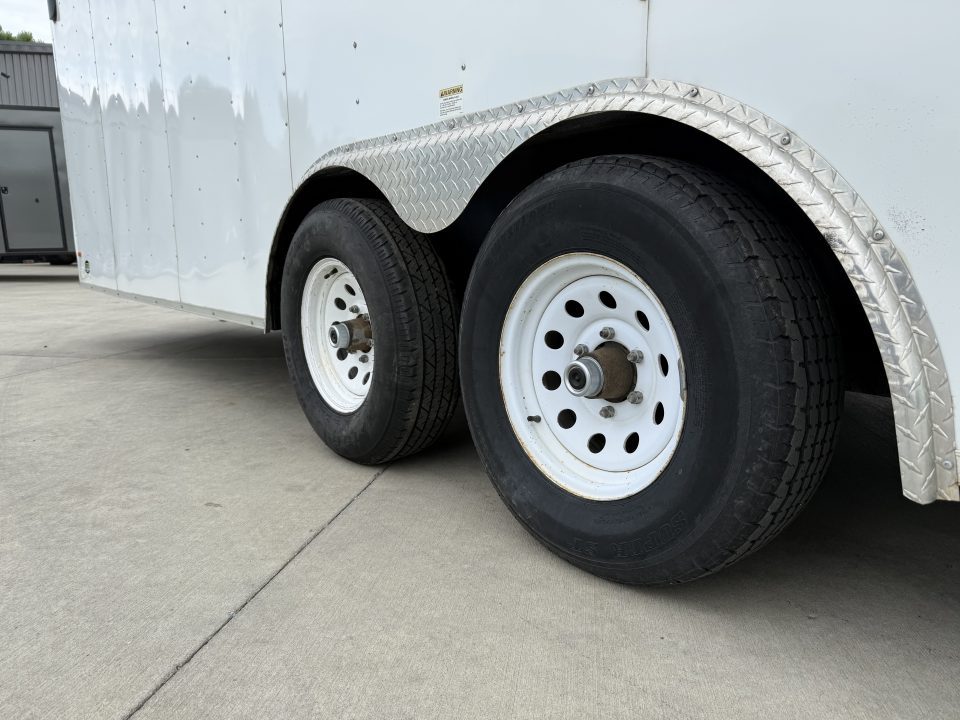 Used USED 2014 RC 8.5x24+2v dovetail enclosed cargo car hauler trailer Rear Ramp Door