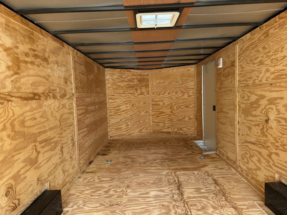 Used 2015 Diamond Cargo 8.5x24 plus 2v Cargo / Enclosed Trailer