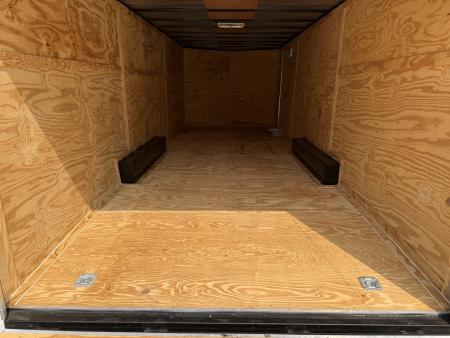 Used 2015 Diamond Cargo 8.5x24 plus 2v Cargo / Enclosed Trailer
