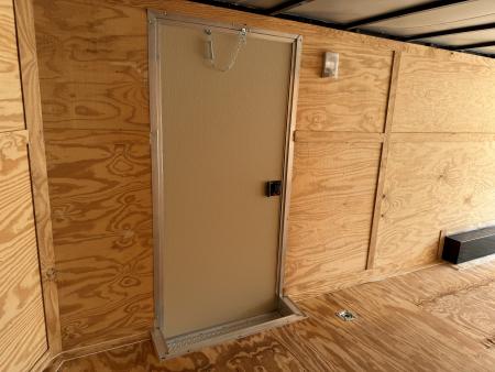 Used 2015 Diamond Cargo 8.5x24 plus 2v Cargo / Enclosed Trailer