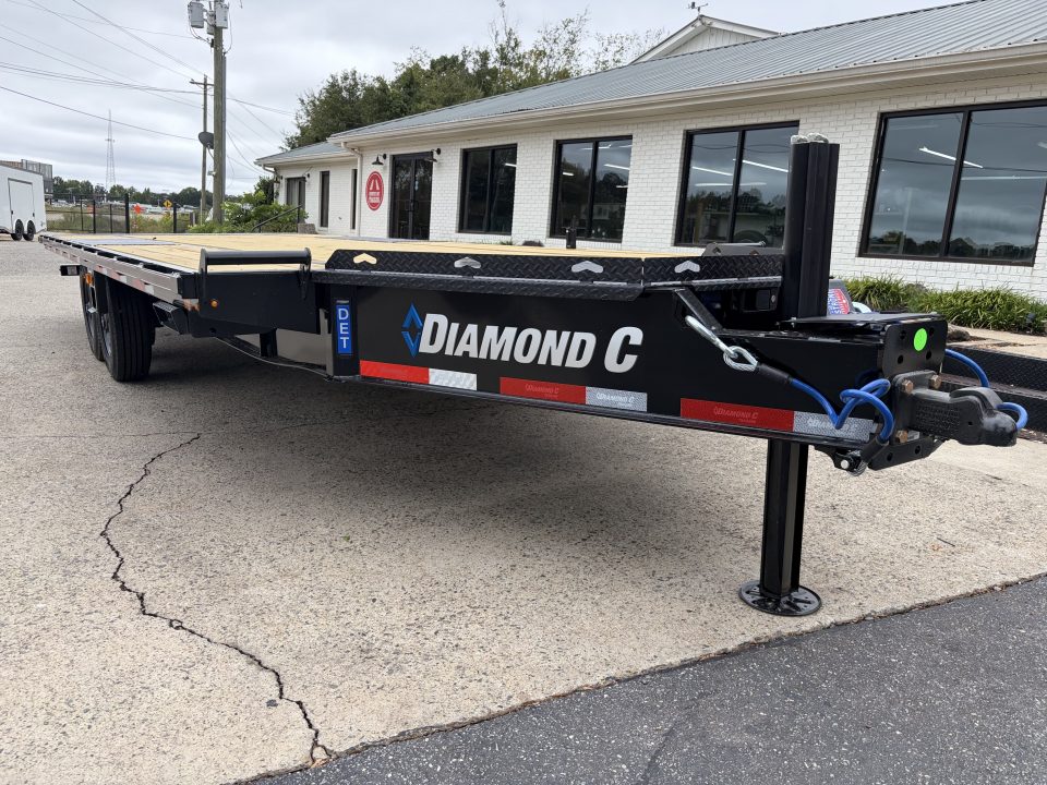 New 2027 Diamond C 8.5x22 Equipment, Full Tilt Bed, DET210