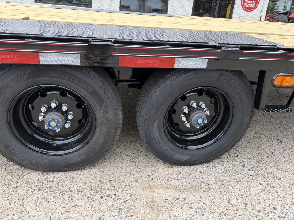 New 2027 Diamond C 8.5x22 Equipment, Full Tilt Bed, DET210