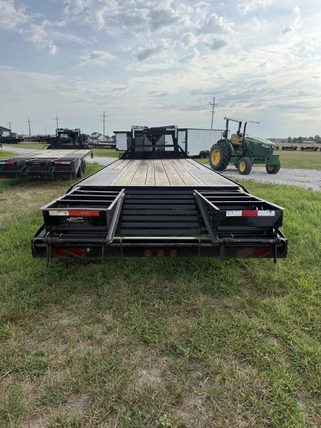 Used 2017 Starlite TANDEM GN W / MAX FLIP OVER RAMPS 102X25 Flatbed Trailer