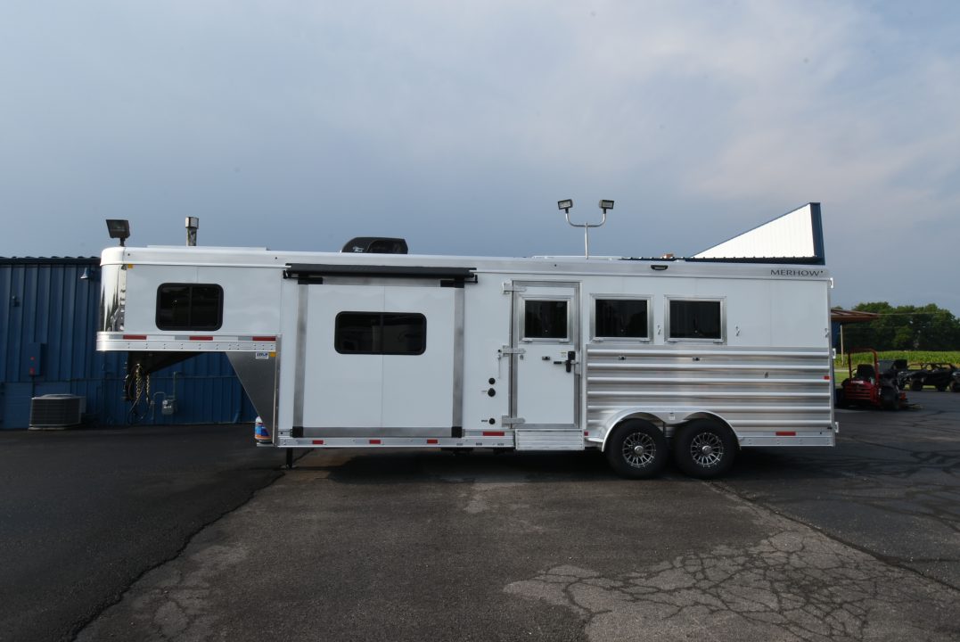 New 2027 Merhow Trailers 7309 Horse Trailer