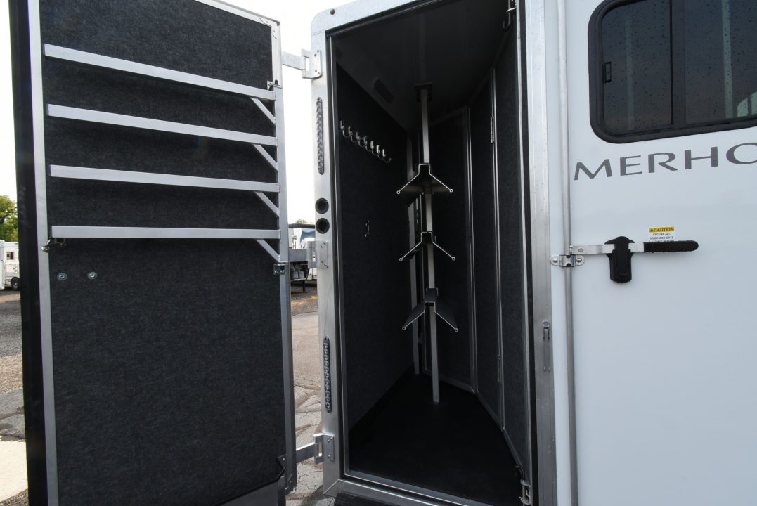 New 2027 Merhow Trailers 7309 Horse Trailer