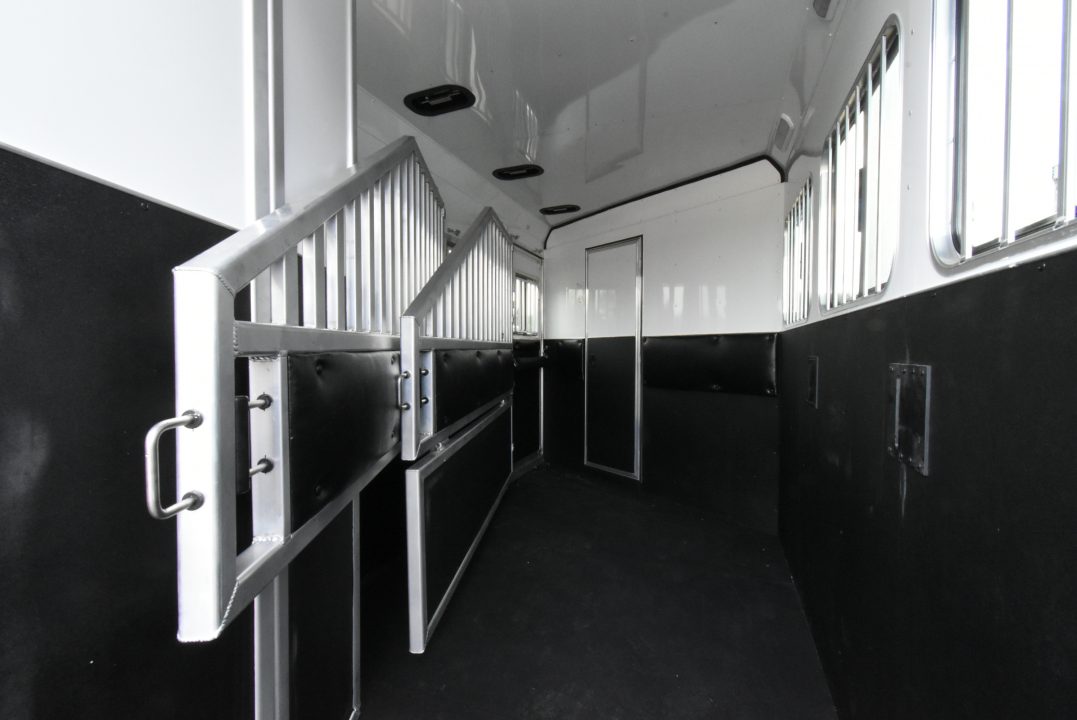 New 2027 Merhow Trailers 7309 Horse Trailer