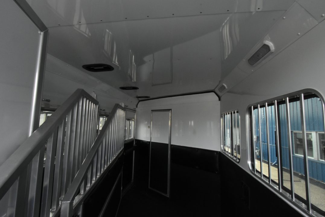 New 2027 Merhow Trailers 7309 Horse Trailer
