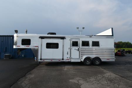 New 2027 Merhow Trailers 7309 Horse Trailer
