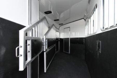 New 2027 Merhow Trailers 7309 Horse Trailer