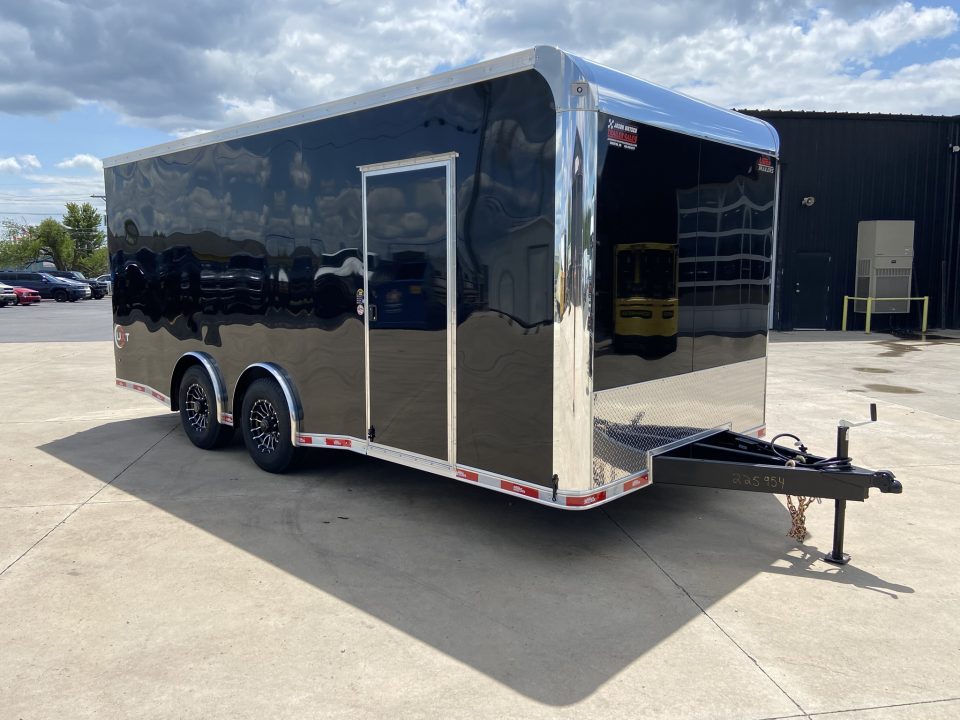 New United UXT-8.5X20 Cargo Enclosed Trailer