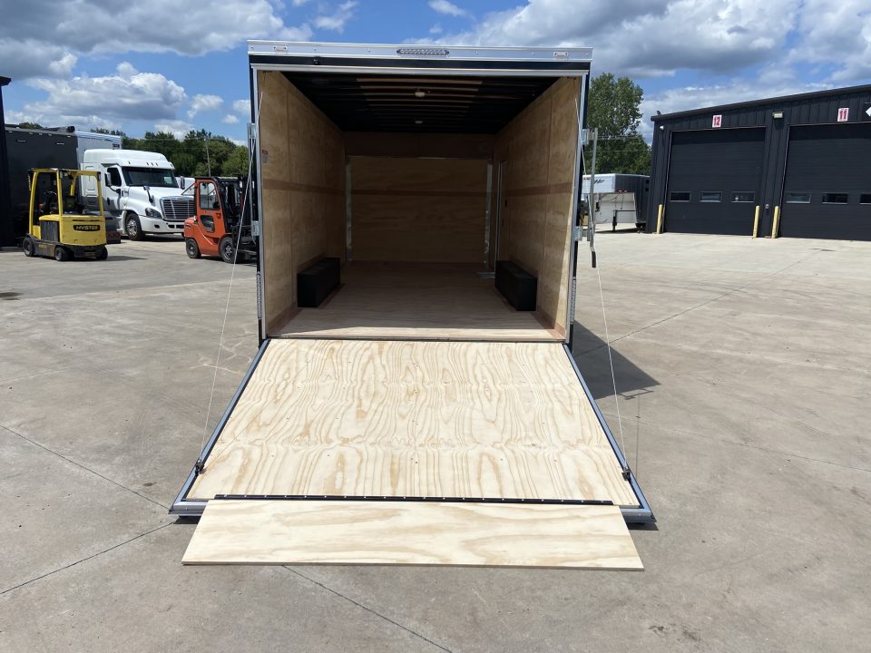 New United UXT-8.5X20 Cargo Enclosed Trailer
