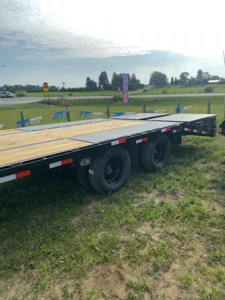 New 2027 Load Trail 102"X30' MAX RAMPS Gooseneck Bodies