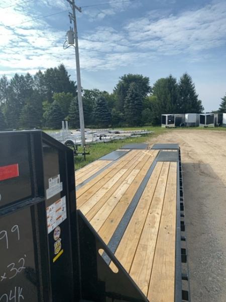 New 2027 Load Trail 102"X32' MAX RAMPS Gooseneck Bodies
