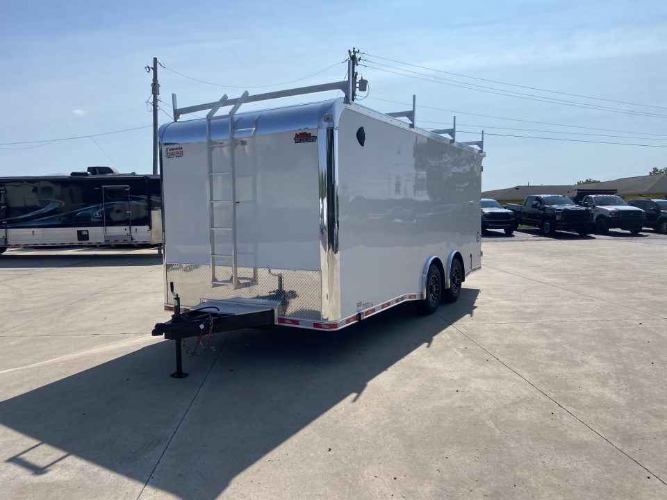 New United Trailers UXT-8.5X20 Contractor