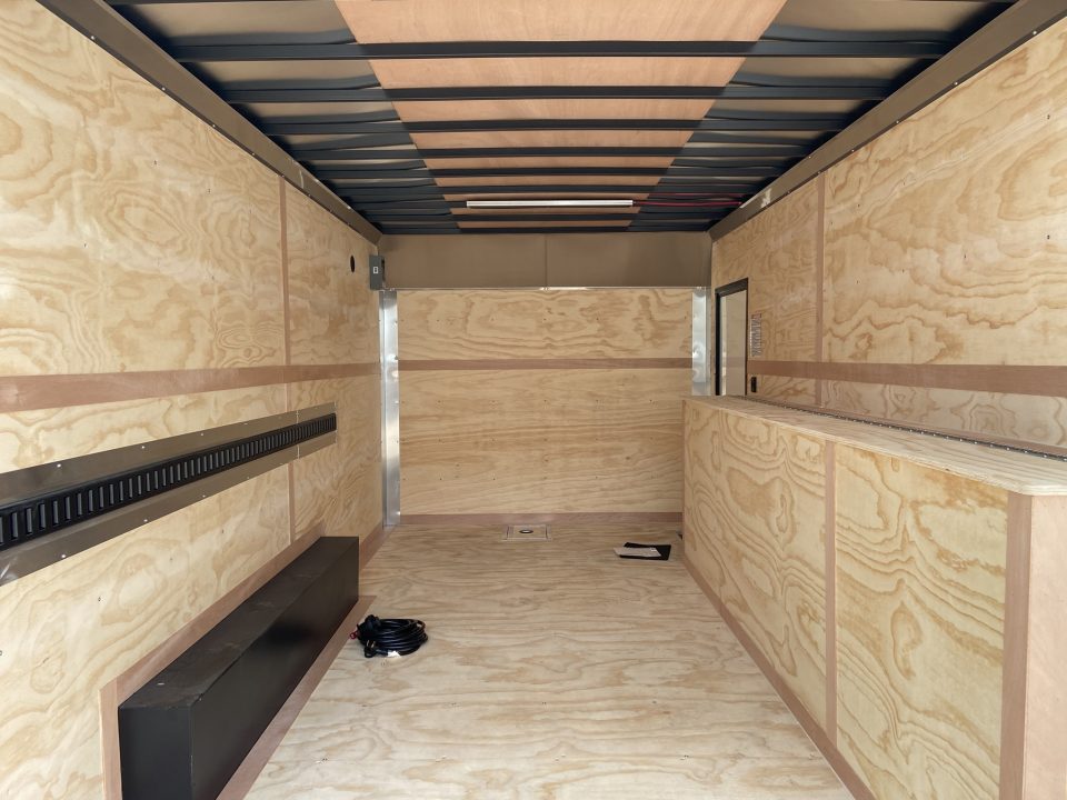 New United Trailers UXT-8.5X16 Contractor