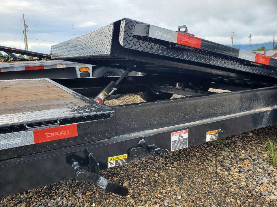 New 2026 Delco Trailers Gooseneck Equipment Tilt / 14,000 GVWR / 83"x20' (4' Stationary)