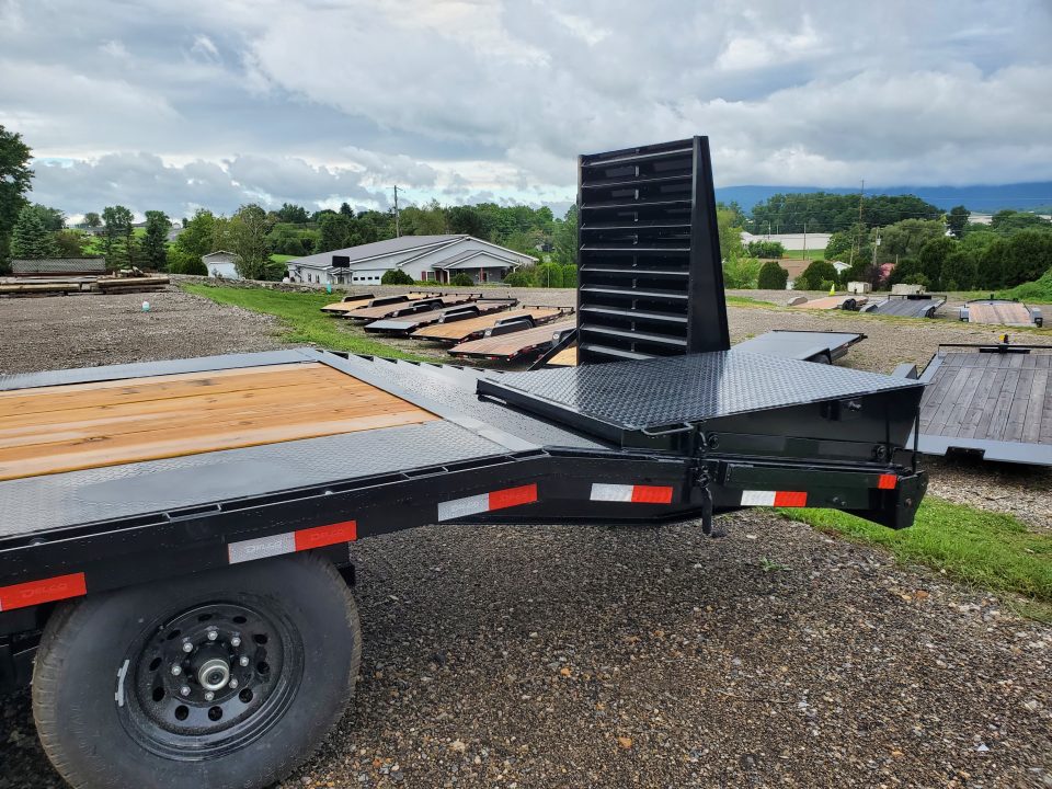 New 2027 Delco Trailers Gooseneck Deckover / 14,000 GVWR / 102"x25' / Monster Ramps
