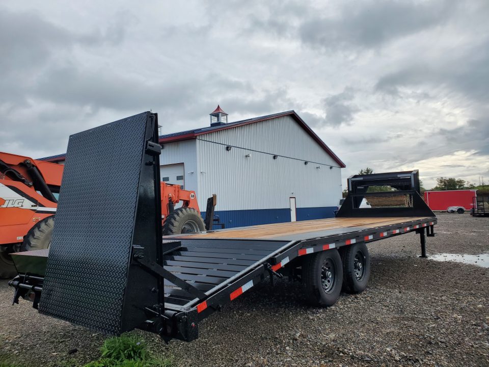 New 2027 Delco Trailers Gooseneck Deckover / 14,000 GVWR / 102"x25' / Monster Ramps