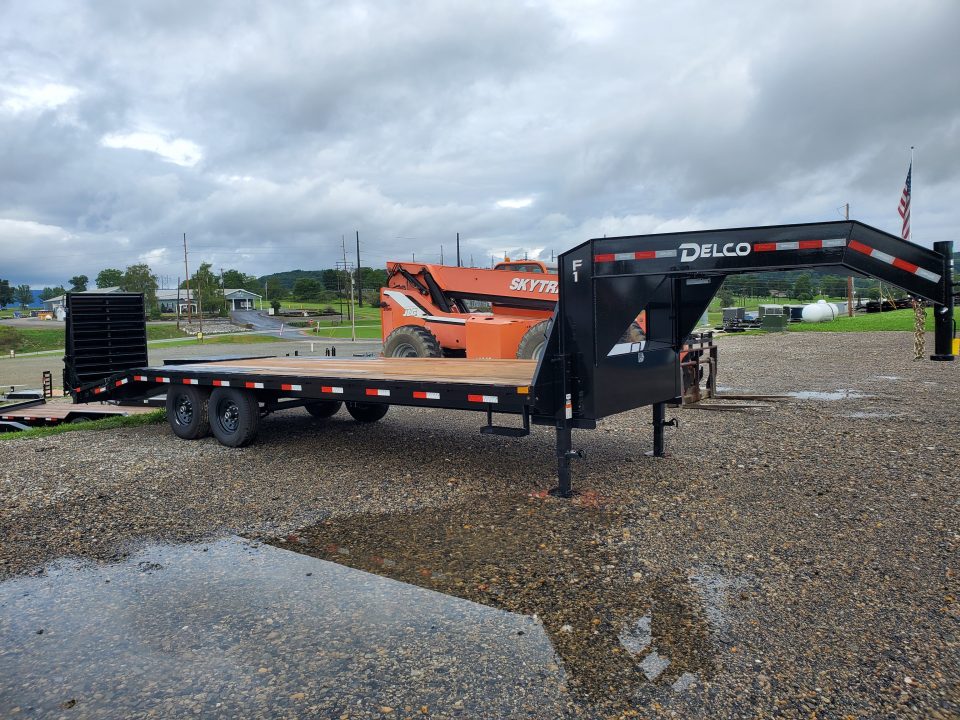 New 2027 Delco Trailers Gooseneck Deckover / 14,000 GVWR / 102"x25' / Monster Ramps