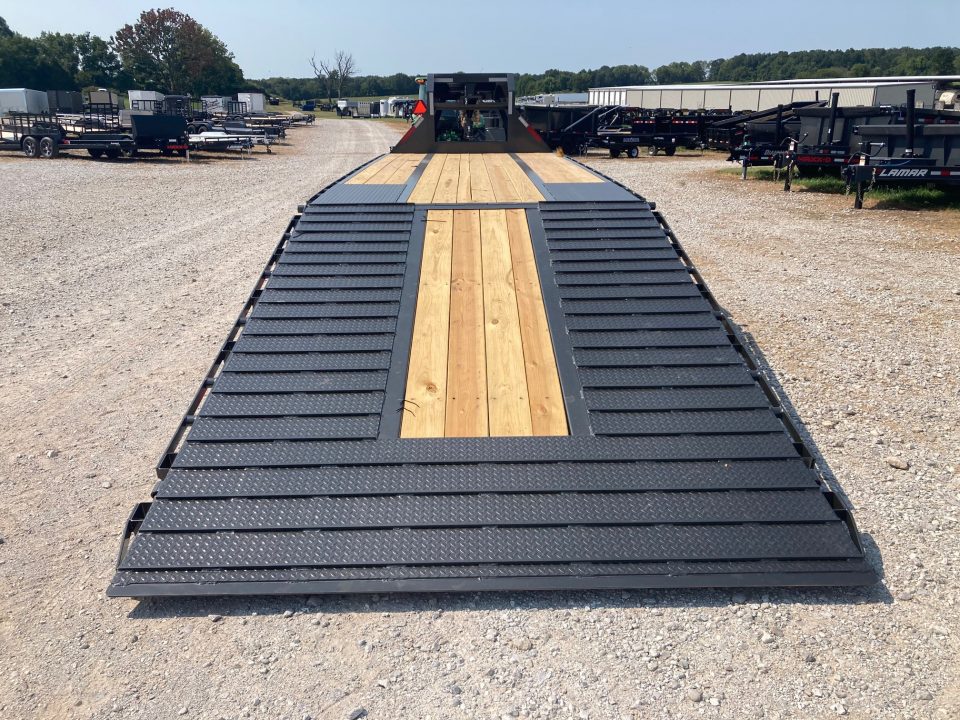 New 2027 MAXX-D 102x32 TANDEM 22.5K GN HYDROTAIL W/ STEEL RUNNERS & WIRELESS REMOTE Flatbed Trailer