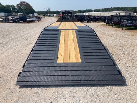 New 2027 MAXX-D 102x32 TANDEM 22.5K GN HYDROTAIL W/ STEEL RUNNERS & WIRELESS REMOTE Flatbed Trailer