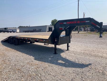 New 2027 MAXX-D 102x32 TANDEM 22.5K GN HYDROTAIL W/ STEEL RUNNERS & WIRELESS REMOTE Flatbed Trailer