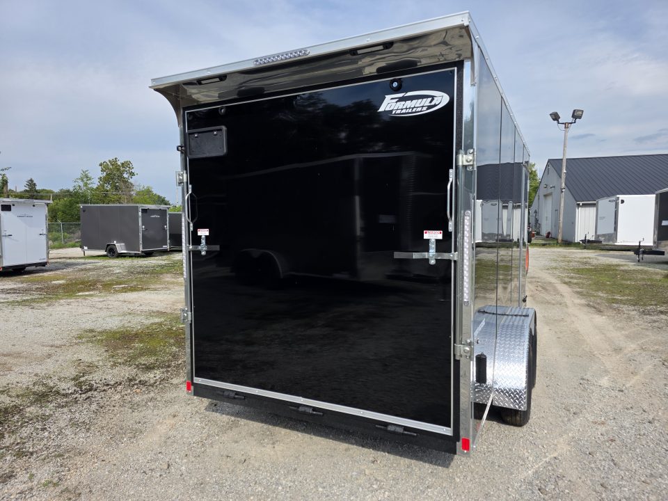 2027 Formula Trailers photo 4