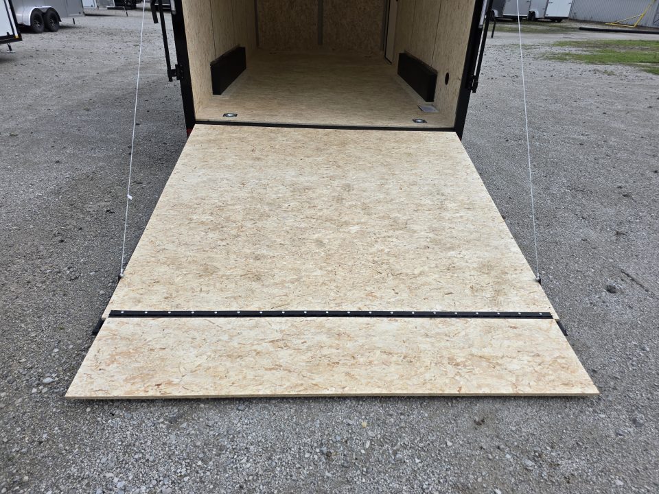 New 2027 Formula Trailers 7.5X16 UTV SXS SCREWLESS 080 BLACKOUT TRIM GOLF CART 7.5 X 16 Cargo / Enclosed Trailer