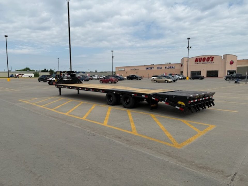 New 2027 Big Tex Trailers 25GN-35D5A-MRBK Gooseneck Bodies