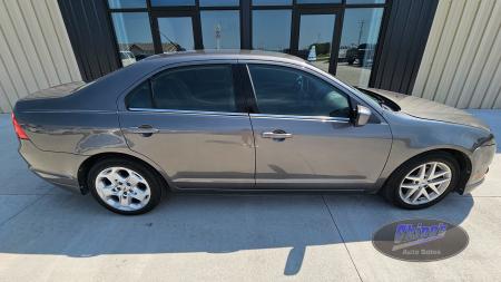 Used 2011 Ford Fusion SE Car