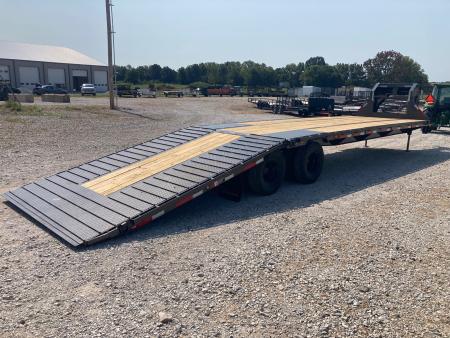 New 2027 MAXX-D 102x36 TANDEM 25K GN HYDROTAIL W/ STEEL RUNNERS, HYDROJACKS, 14 PLY TIRES & WIRELESS REMOTE Flatbed Trailer