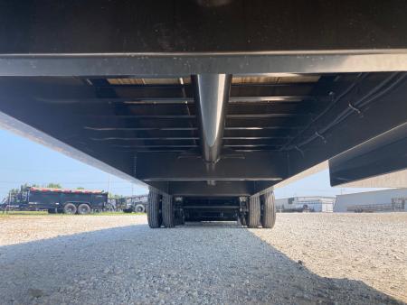 New 2027 MAXX-D 102x36 TANDEM 25K GN HYDROTAIL W/ STEEL RUNNERS, HYDROJACKS, 14 PLY TIRES & WIRELESS REMOTE Flatbed Trailer