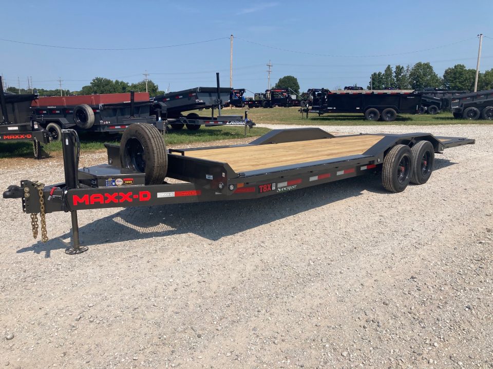 New 2027 MAXX-D 102X24 TANDEM 17.5K FULL TILT W/ HYDROJACKS, DRIVE OVER FENDERS & WIRELESS REMOTE Tilt Trailer