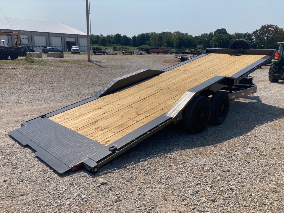 New 2027 MAXX-D 102X24 TANDEM 17.5K FULL TILT W/ HYDROJACKS, DRIVE OVER FENDERS & WIRELESS REMOTE Tilt Trailer