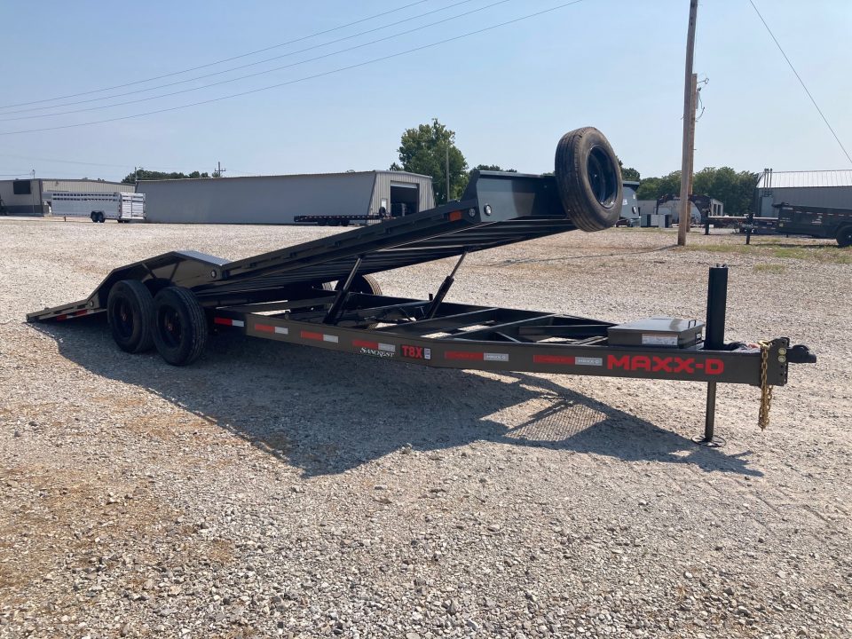 New 2027 MAXX-D 102X24 TANDEM 17.5K FULL TILT W/ HYDROJACKS, DRIVE OVER FENDERS & WIRELESS REMOTE Tilt Trailer