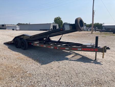 New 2027 MAXX-D 102X24 TANDEM 17.5K FULL TILT W/ HYDROJACKS, DRIVE OVER FENDERS & WIRELESS REMOTE Tilt Trailer