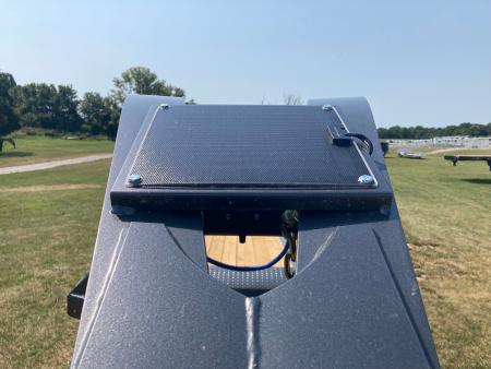New 2027 Diamond C Trailers 102X32 TANDEM 40K GN HYDROTAIL W/ STEEL RUNNERS, HYDROJACK, DISC BRAKES & WIRELESS REMOTE Flatbed Trailer