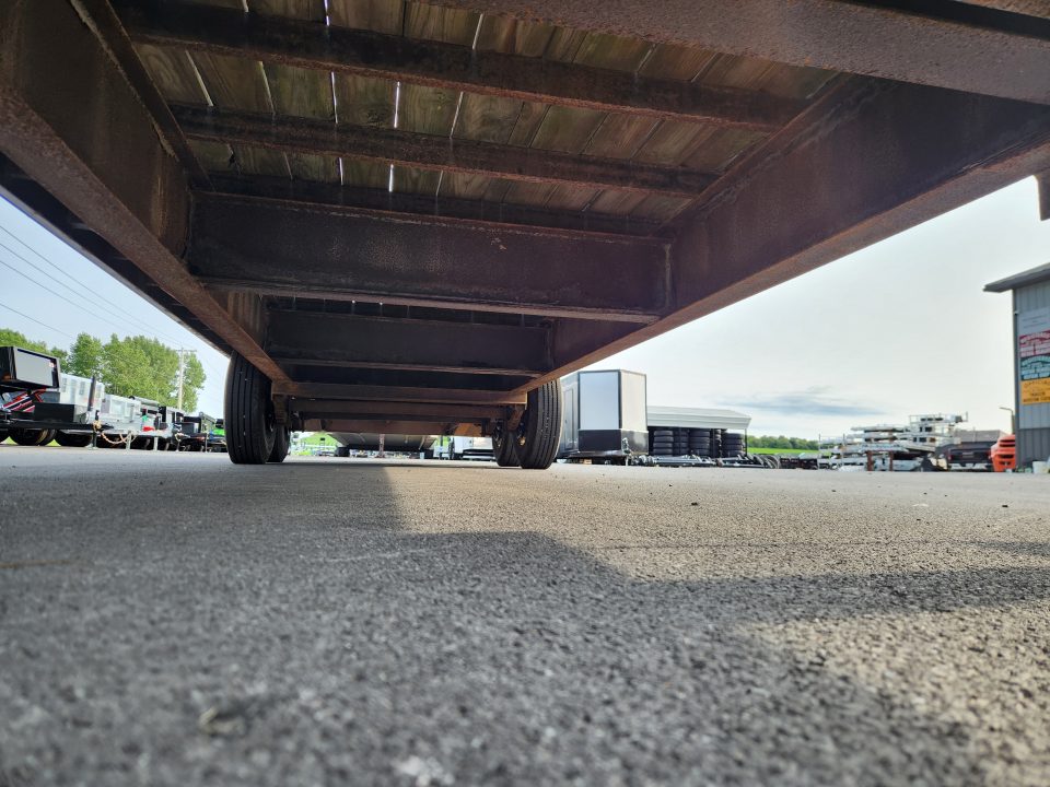 Used 2006 PJ Trailers DECKOVER EQUIPMENT Equipment Trailer