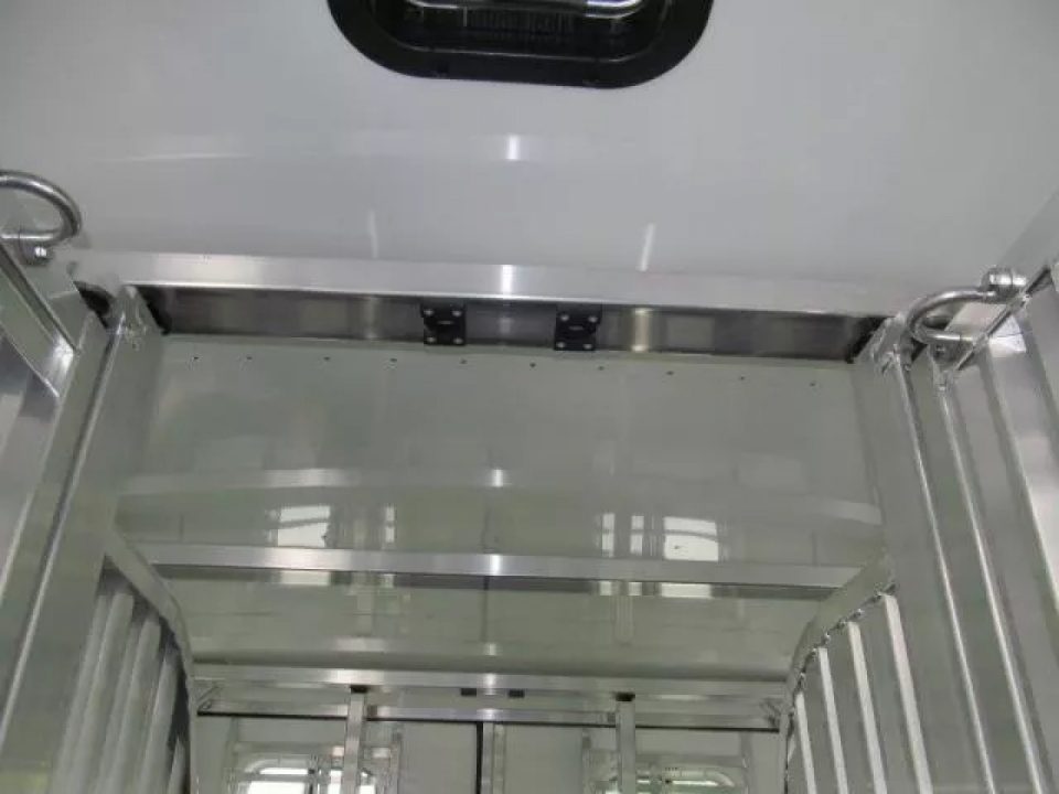 New 4-Star Trailers 6 Horse Head to Head with Dressing Room Horse Trailer