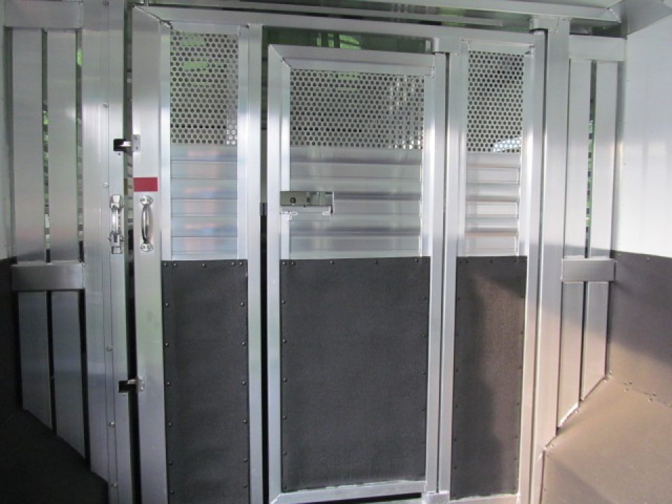 New 4-Star Trailers 6 Horse Head to Head with Dressing Room Horse Trailer