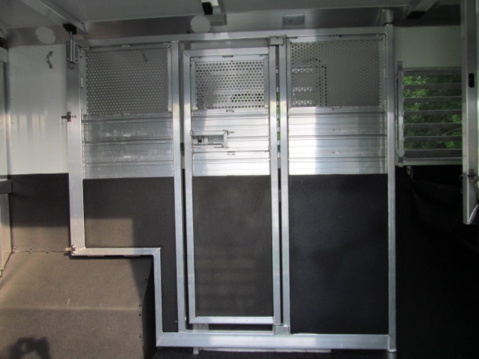 New 4-Star Trailers 6 Horse Head to Head with Dressing Room Horse Trailer