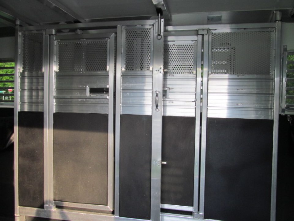 New 4-Star Trailers 6 Horse Head to Head with Dressing Room Horse Trailer