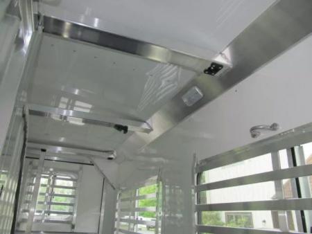New 4-Star Trailers 6 Horse Head to Head with Dressing Room Horse Trailer